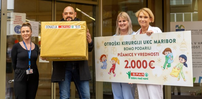 Otroški kirurgiji UKC Maribor so v Sparu priskrbeli nove pižame