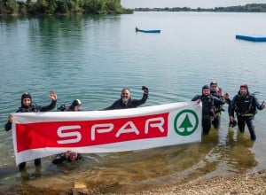 Potapljači in šolarji združili moči pri čiščenju Soboškega jezera