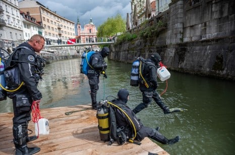 Reka Ljubljanica je bila zaradi dežja pretekle dni motna