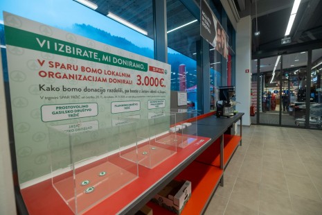 SPAR Slovenija trem lokalnim organizacijam doniralo skupaj 3.000 evrov