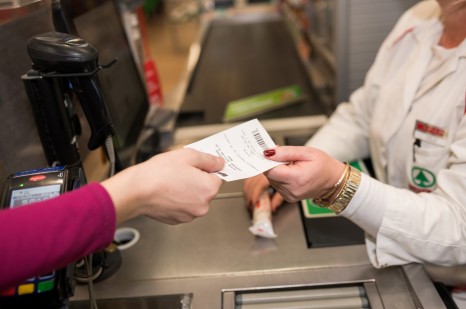 Dobroimetje po oddaji odpadnega jedilnega olja lahko koristite v trgovini, kjer ste olje oddali
