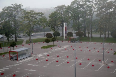 SPAR Slovenija s 1500 nakupovalnimi košaricami opozarja na 1500 žensk, ki vsako leto zbolijo za rakom dojk