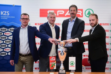 Trenerska zasedba na zaključnem turnirju Pokala Spar - Dalibor Damjanovič, Jurica Damjan Novakovič, Jurica Golemac in Dejan Jakara.