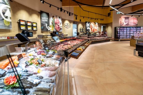 Nova trgovina SPAR Ajdovščina, oddelki ribarnice, mesnice in delikatese