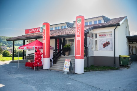 Zunanji izgled trgovine SPAR Partner v Kozjem