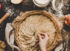 Brezglutenska jabolčna pita – skrivnost arome in okusov 
