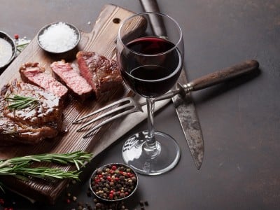 Rdeče vino je bogato z okusi in aromami