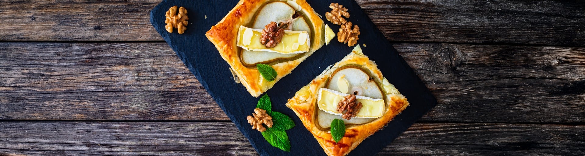 Mlečni izdelki s celega sveta tudi v vaši domači kuhinji Parmezan s hruško v testu
