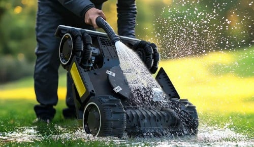 Pranje robotske kosilnice Luba