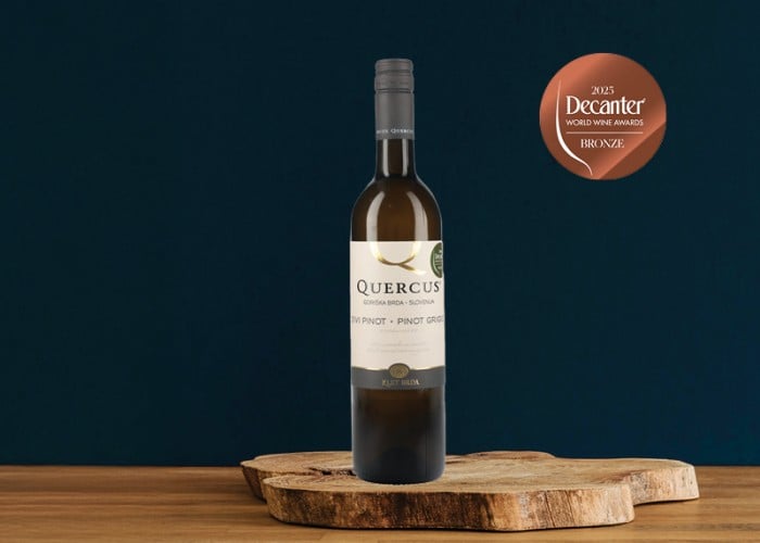 Sivi pinot Quercus, bronasta medalja Decanter