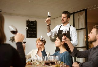 SPAR Vinoteka, Kakšna nagrada je decanter?
