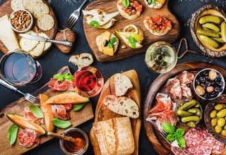 SPAR Vinoteka, kako postreči pravi aperitiv