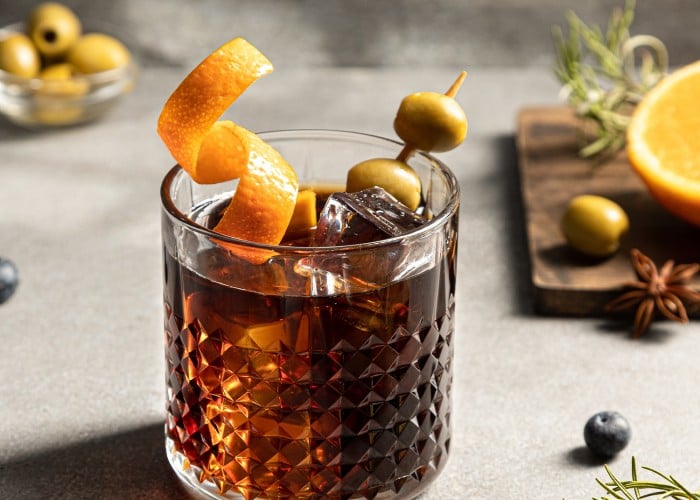 SPAR Vinoteka, kako postreči pravi aperitiv - kozarci in način postrežbe