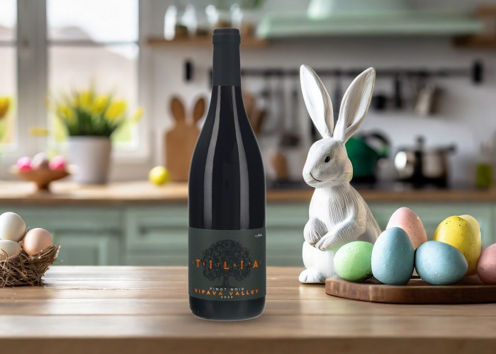 RDEČE VINO MODRI PINOT, TILIA, 0,75L