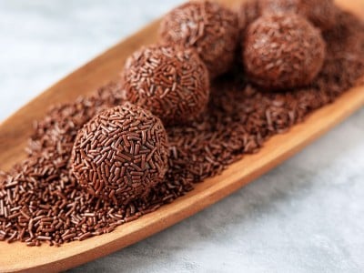 Brazilske čokoladne kroglice Brigadeiros