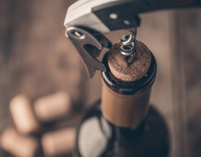 Vino, sonce v steklenici, shranjevanje odprte steklenice vina, SPAR SI