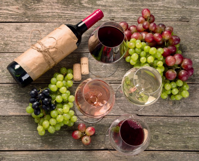 Vino, sonce v steklenici, razlika med sortnim in zvrstnim vinom, SPAR SI