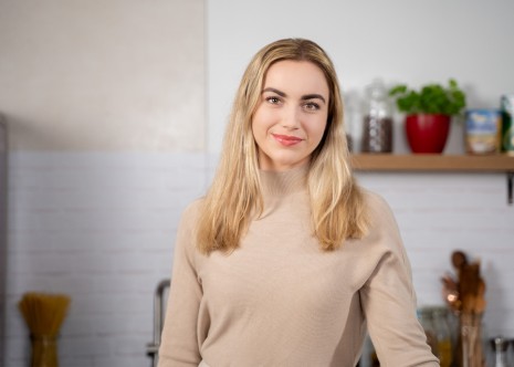 Lana Trampuš - nutricionistka, klinični dietetik na UKC Ljubljana z doktoratom s področja prehrane