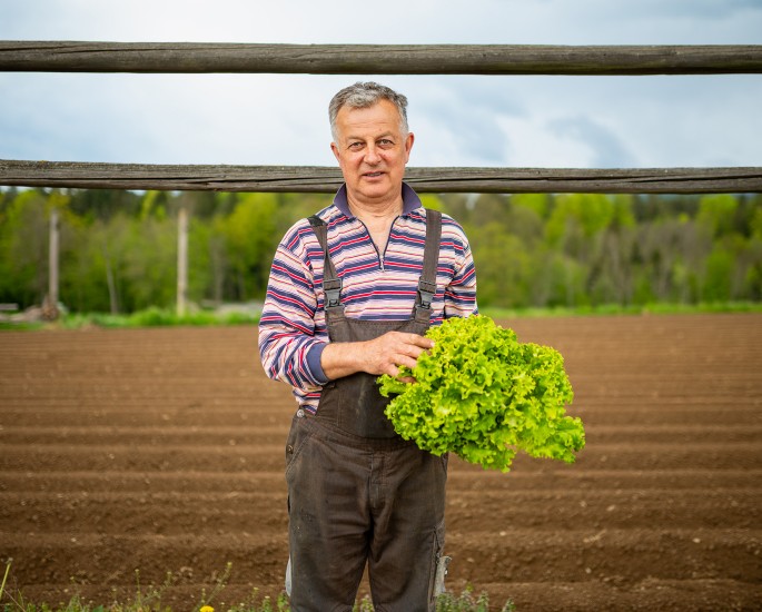 Kmetija Studen z izdelki v domačem okolju