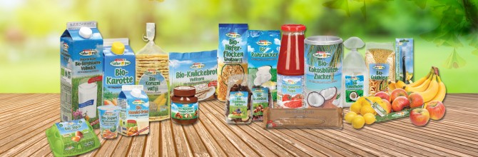 Skupek različnih SPAR NATUR*PUR izdelkov