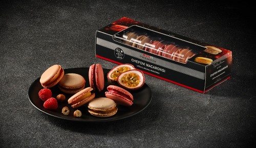 SPAR PREMIUM chefovi macaronsi lešnik, malina, pasijonka, ekskluzivno Gregor Vračko