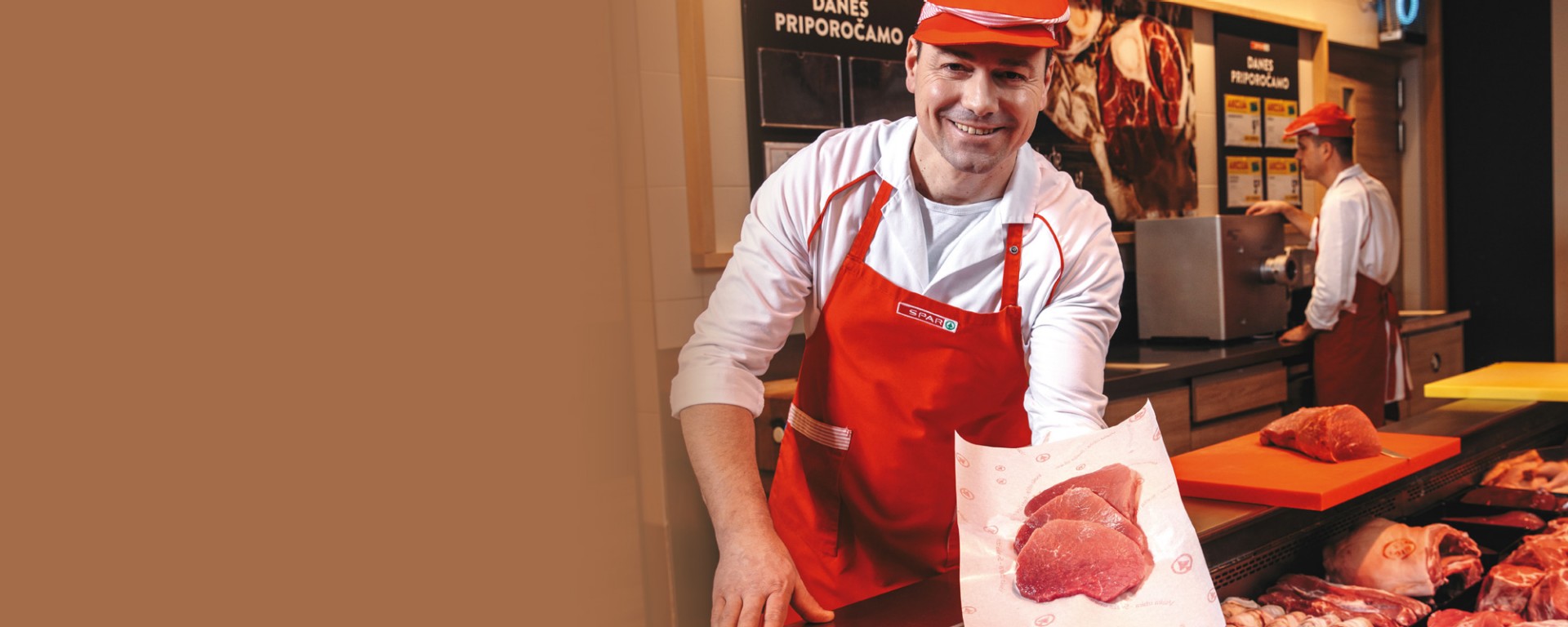 Sparova mesnica, po kakovostno meso se splača v SPAR, mesar