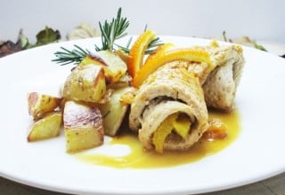 Puranje rolade s pomarančo in rožmarinovim krompirjem