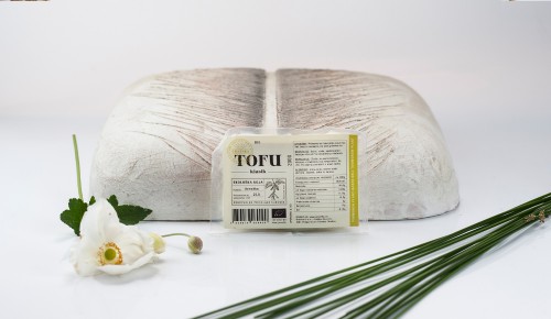 Veganski kotiček, izdelki Grashka, TOFU bio klasik