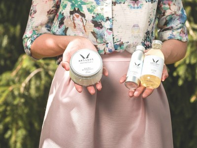 Nelipot, linija naravne kozmetike,Tina Štrubelj