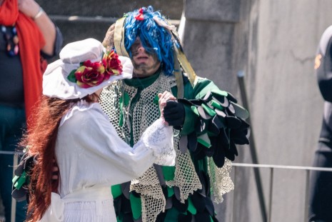 Povodni mož je tudi letos Urško simbolično odpeljal v Ljubljanico.
