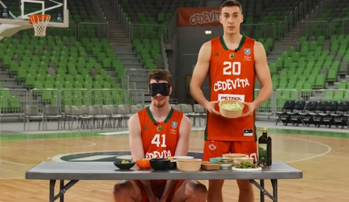 Košarkarja Cedevite Olimpije z izdelki SPAR